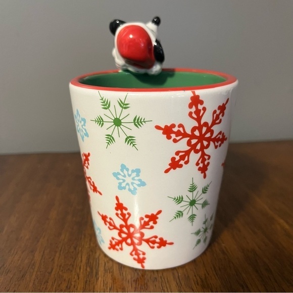Mickey Mouse Christmas mug with figurine on the handle. - Picture 3 of 8